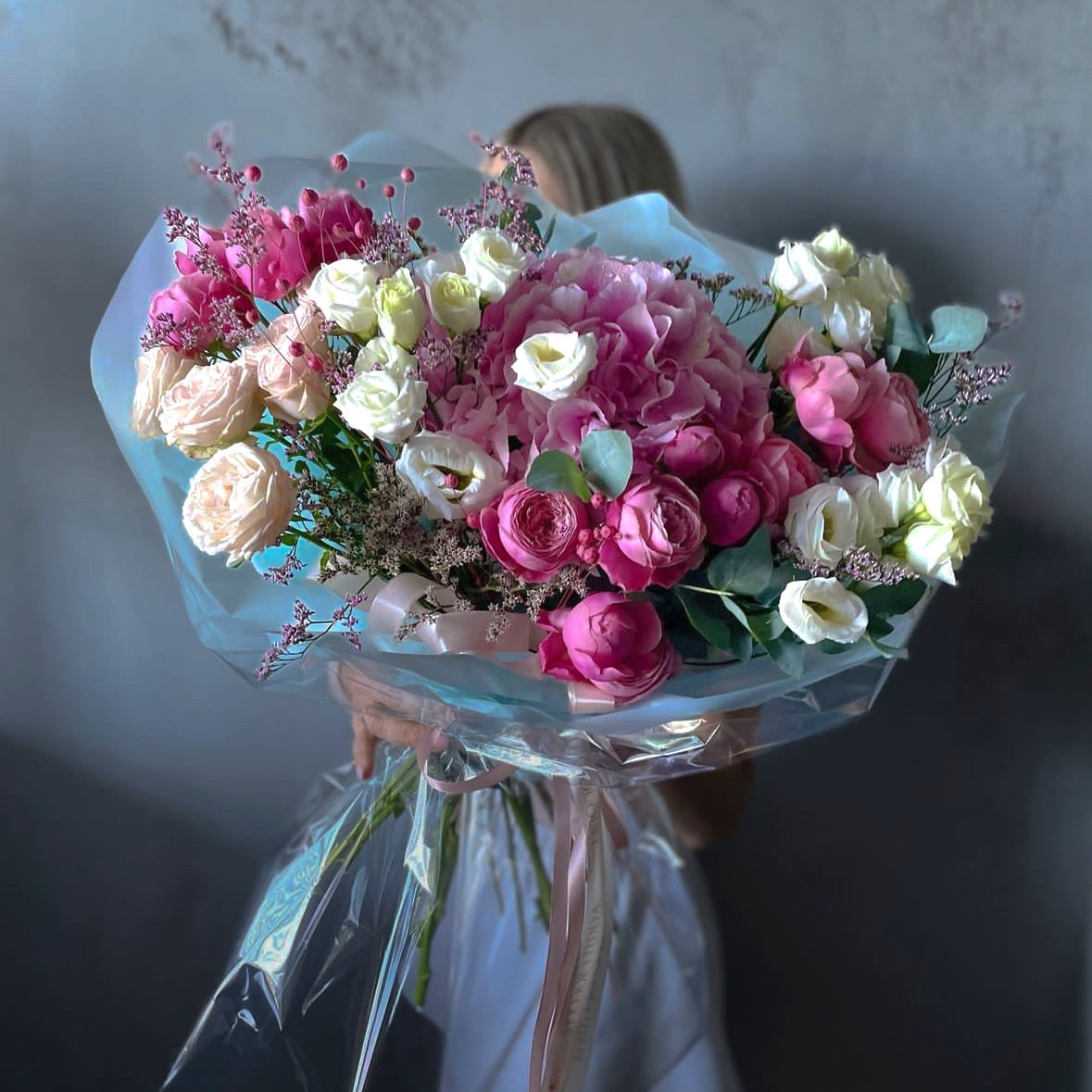 АРОМАТНЫЙ БУКЕТ В НЕЖНЫХ ТОНАХ