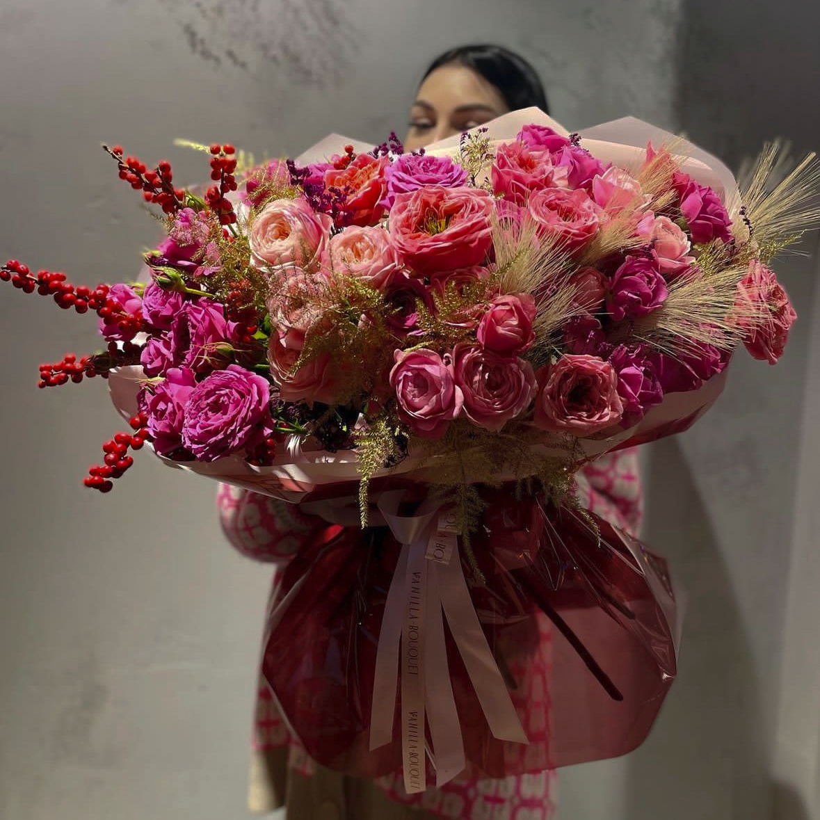 БУКЕТ ИЗ ПИОНОВИДНЫХ РОЗ