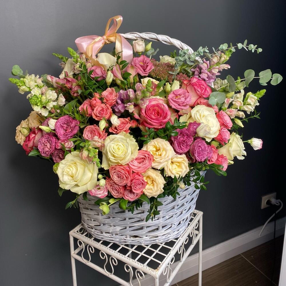 КАРЗИНА С ЦВЕТАМИ