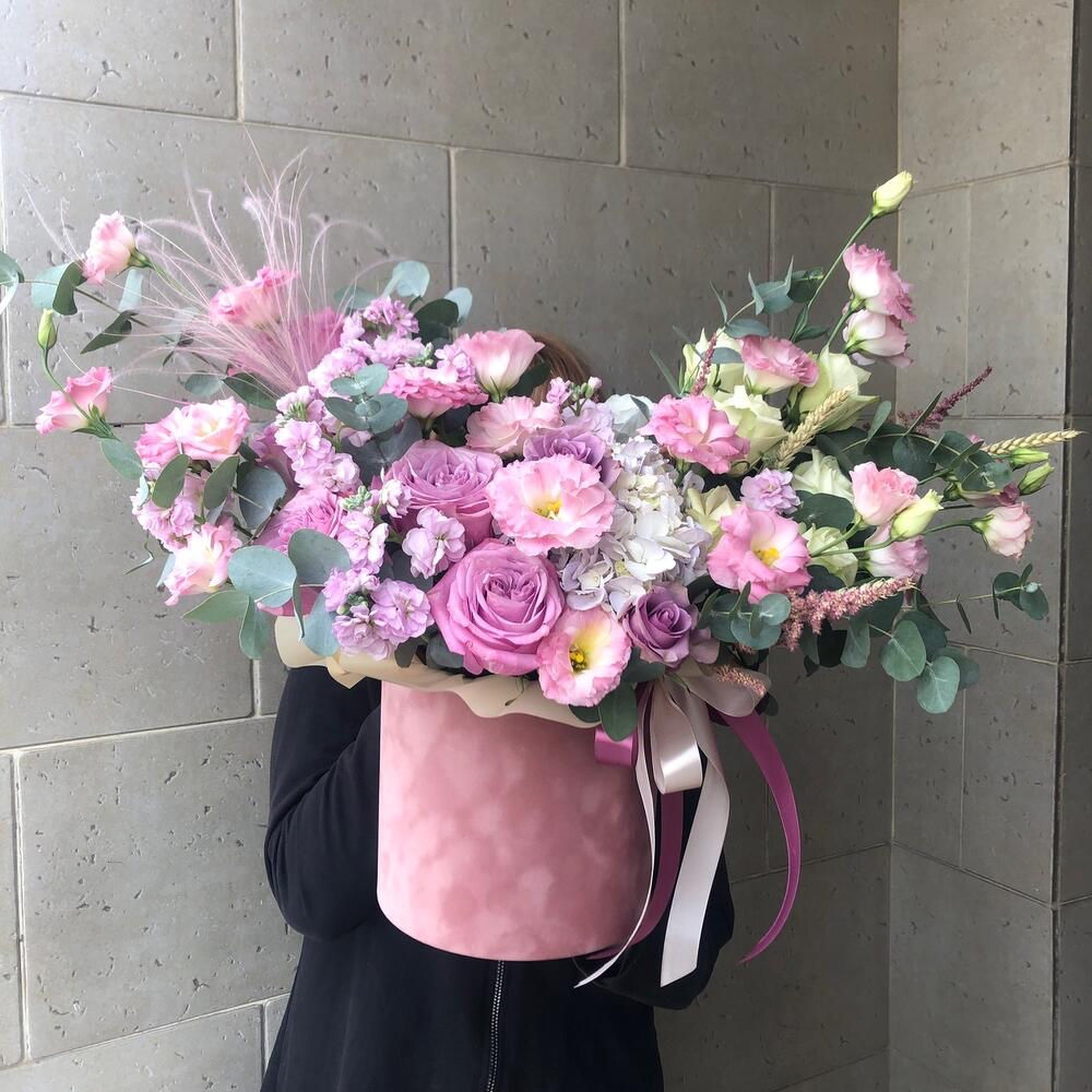 ЦВЕТЫ В КОРОБКЕ