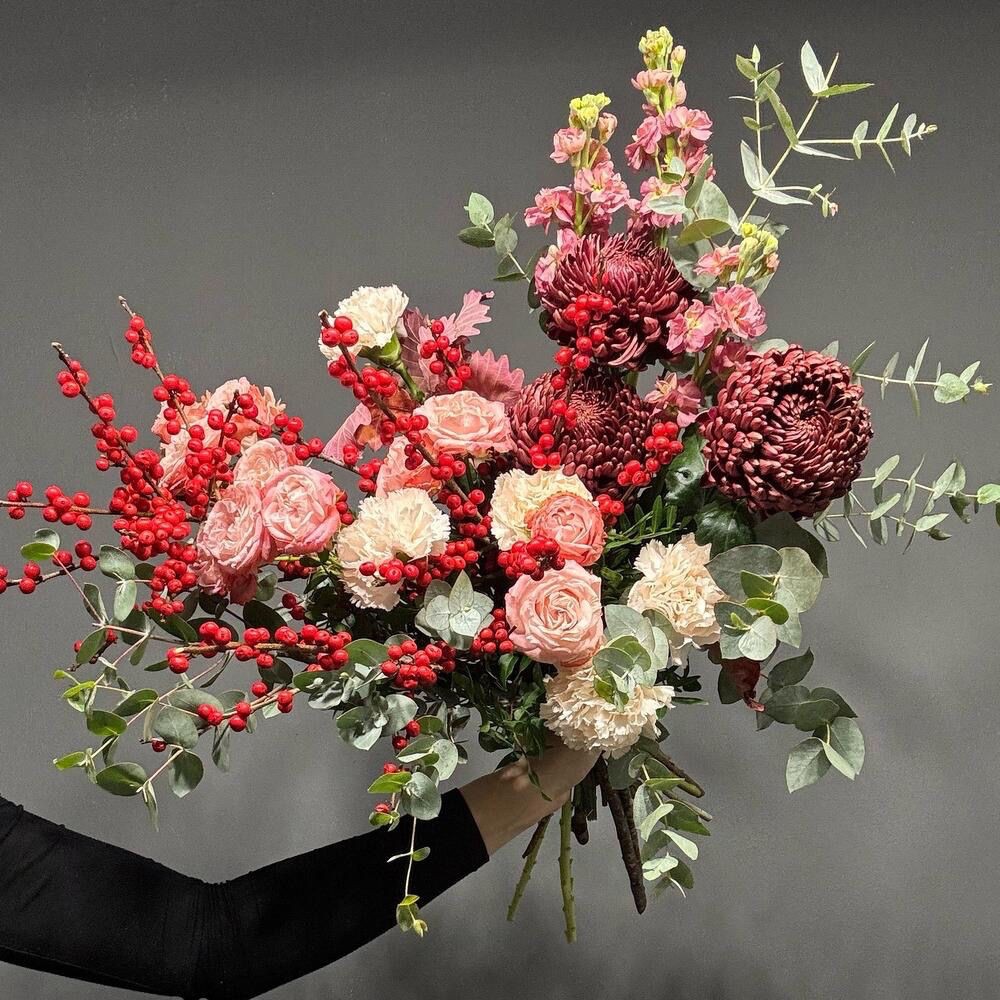 Букет с хризантемами Бигуди